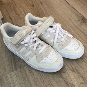 Adidas forums low - only worn twice!